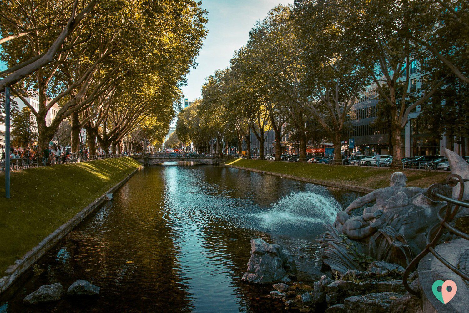 Die Königsallee "Kö" in Düsseldorf