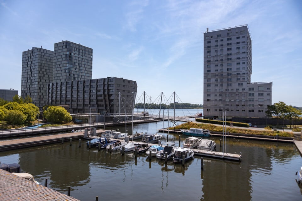 Almere Sehenswürdigkeiten – von moderner Architektur bis zu Naturschutzgebieten Flevoland