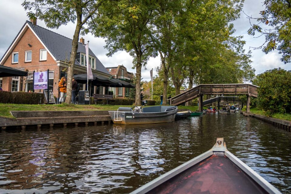 Giethoorn – die besten Sehenswürdigkeiten, Aktivitäten und mehr im Venedig der Niederlande