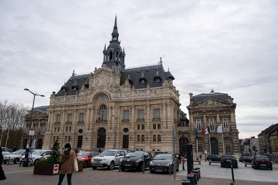 Rathaus auf dem Grand Place in Roubaix